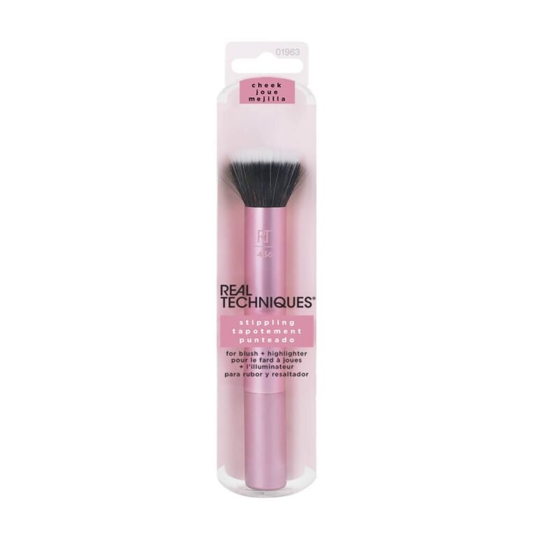 real-techniques-stippling-blush-brush-1673602295